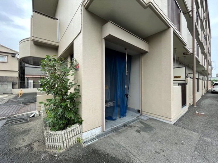 バーンフリート寝屋川の物件外観写真