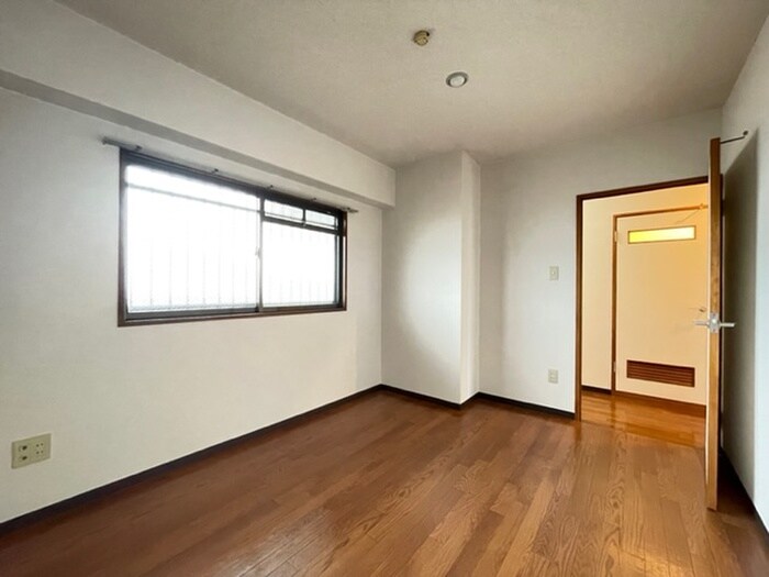 バーンフリート寝屋川の物件内観写真