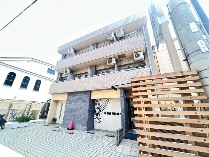 ウエストブリッジの物件外観写真