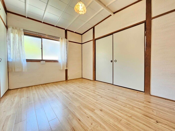 丘の上にある春のLa tortaの物件内観写真