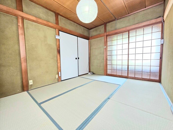 丘の上にある春のLa tortaの物件内観写真