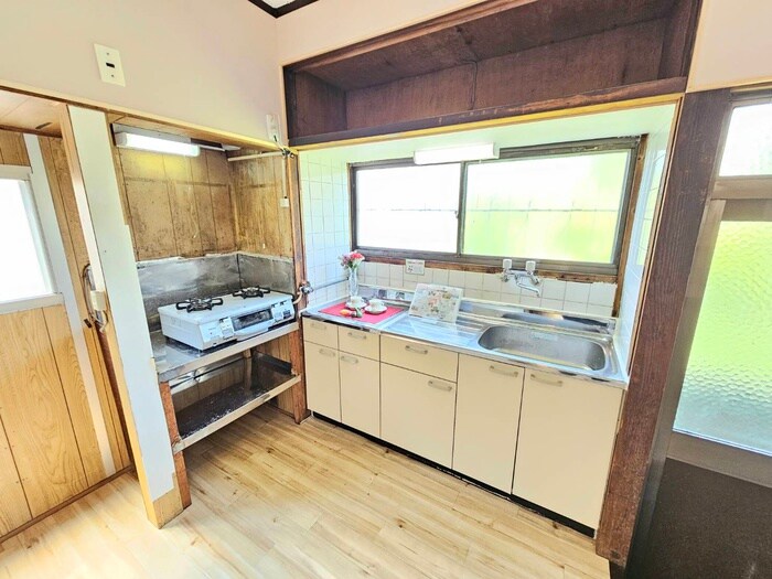 丘の上にある春のLa tortaの物件内観写真