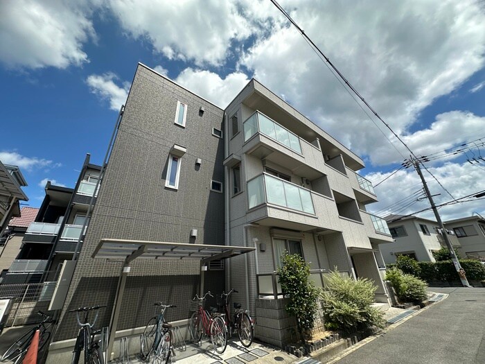 パレ ブロンの物件外観写真