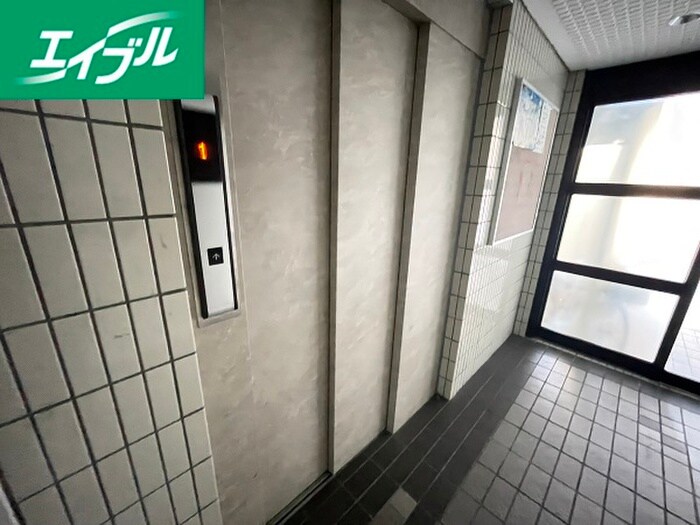 ルナシャトー白鳥の物件外観写真