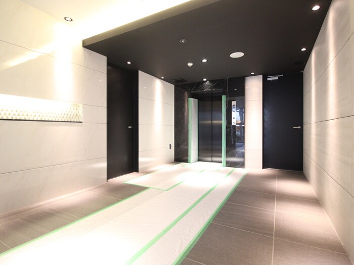 リシュドール川名駅の物件外観写真