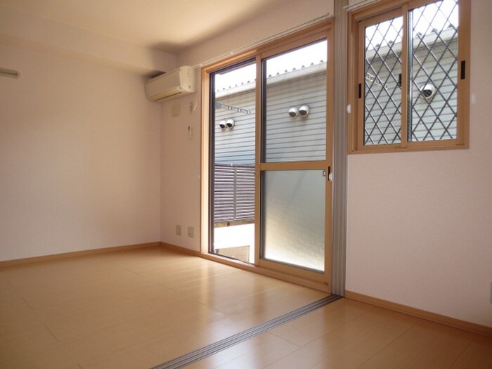 ロイヤルシティーの物件内観写真