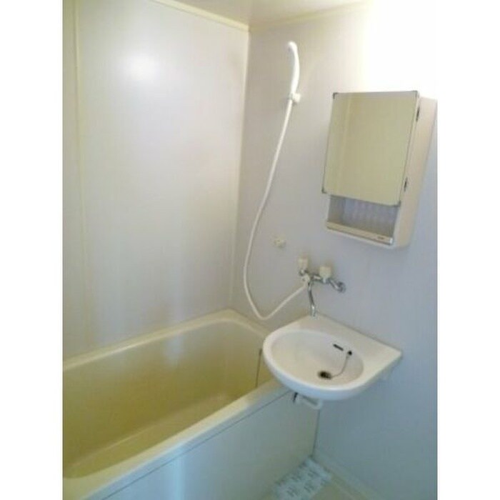 フロ－ラル二瀬の物件内観写真