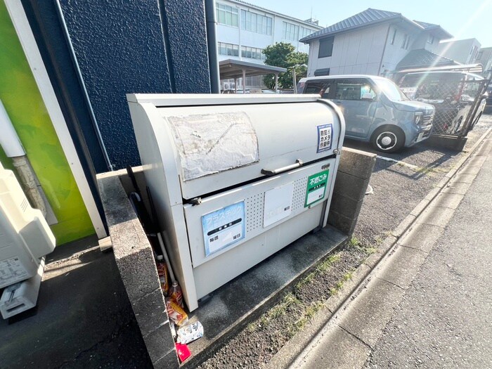 フロ－ラル二瀬の物件外観写真