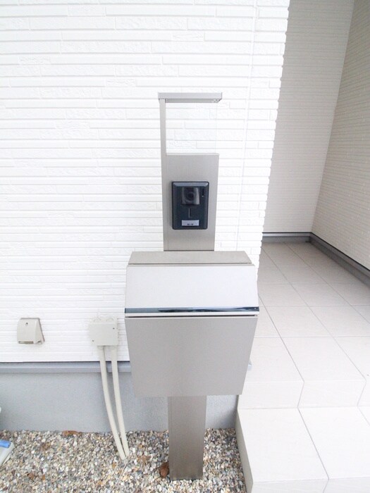 宿跡町戸建Westの物件外観写真