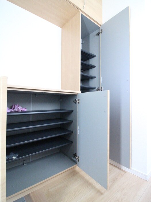 宿跡町戸建Westの物件内観写真