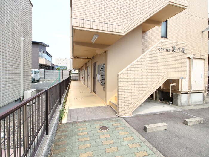 マンション菜の花の物件外観写真