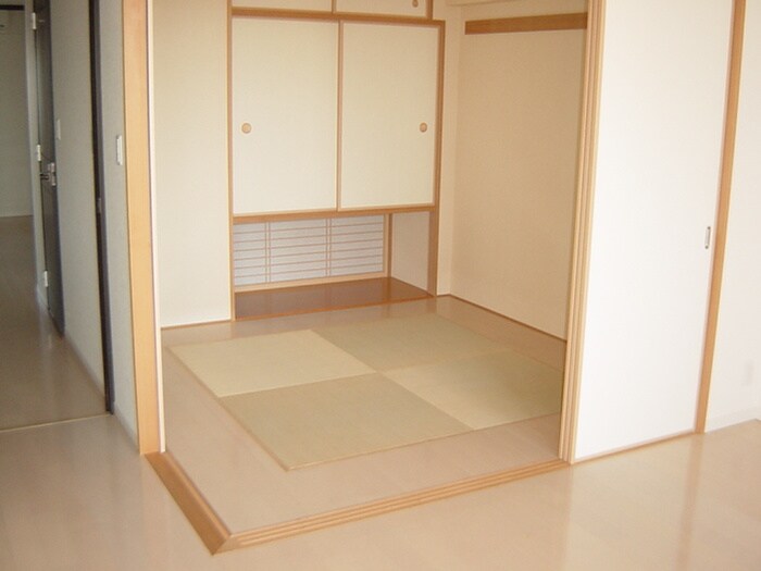 ベレ－サ鶴舞公園の物件内観写真