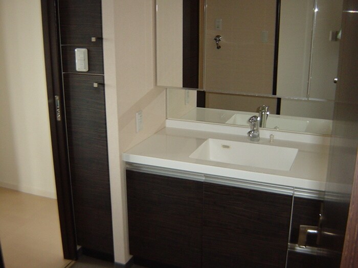 ベレ－サ鶴舞公園の物件内観写真