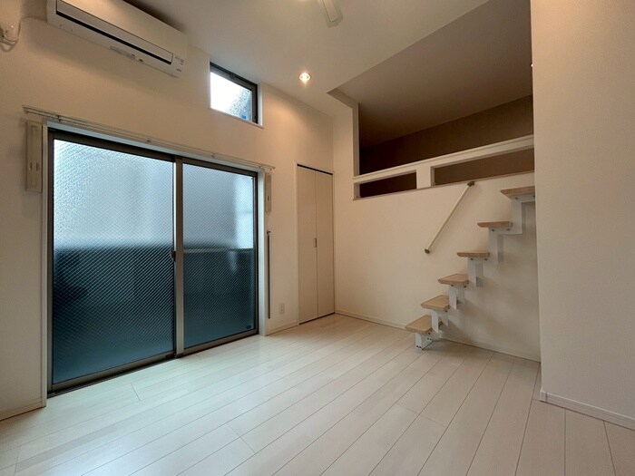 Ｃａｔｈｂｈａｒｒ　車道の物件内観写真