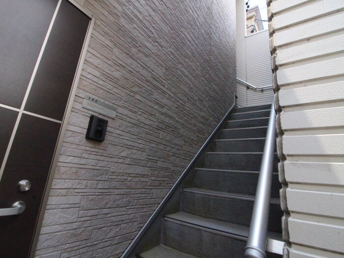 Ｃａｔｈｂｈａｒｒ　車道の物件外観写真