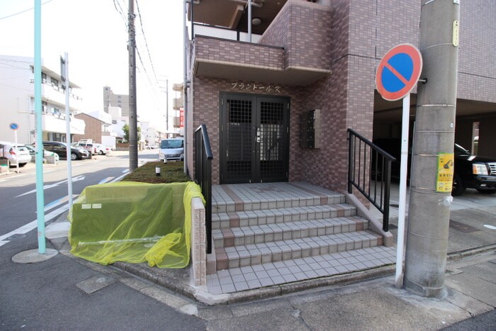 プランドールＫの物件外観写真