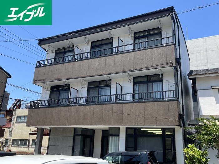 アルファ野並の物件外観写真