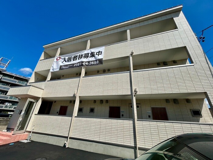 マーベルの物件外観写真