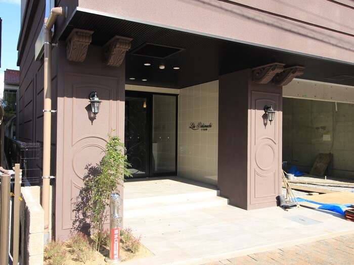 リラ出来町の物件外観写真