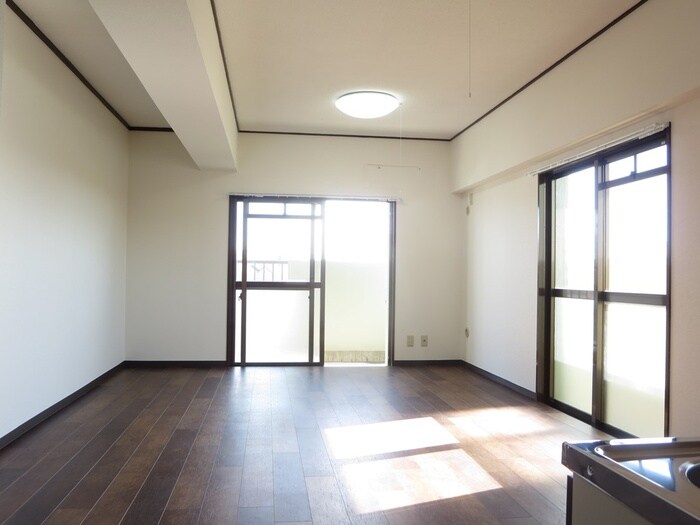 ハイライズ 鴨田の物件内観写真