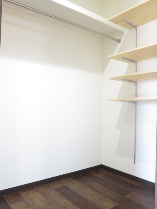 ハイライズ 鴨田の物件内観写真