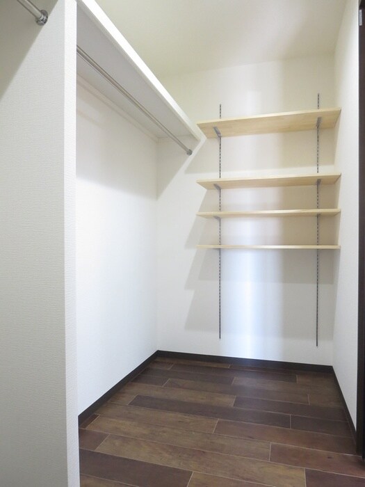 ハイライズ 鴨田の物件内観写真