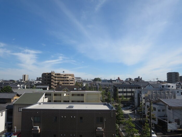 ハイライズ 鴨田の物件内観写真