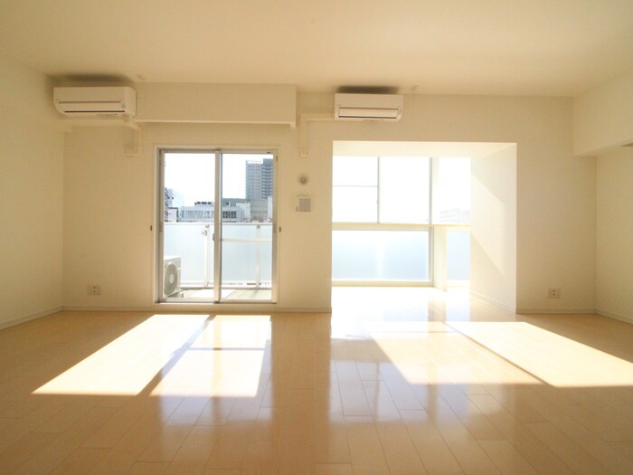 カスタリア伏見の物件内観写真