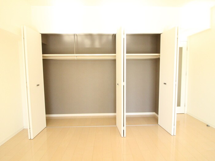 カスタリア伏見の物件内観写真