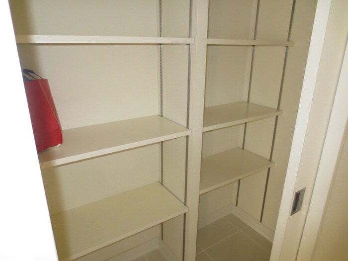 カスタリア伏見の物件内観写真