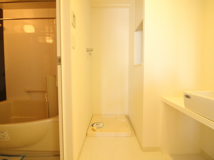 カスタリア伏見の物件内観写真