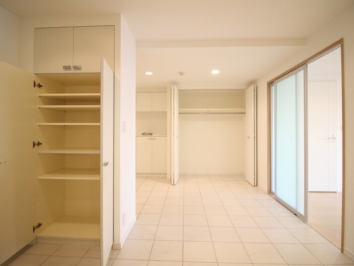 カスタリア伏見の物件内観写真