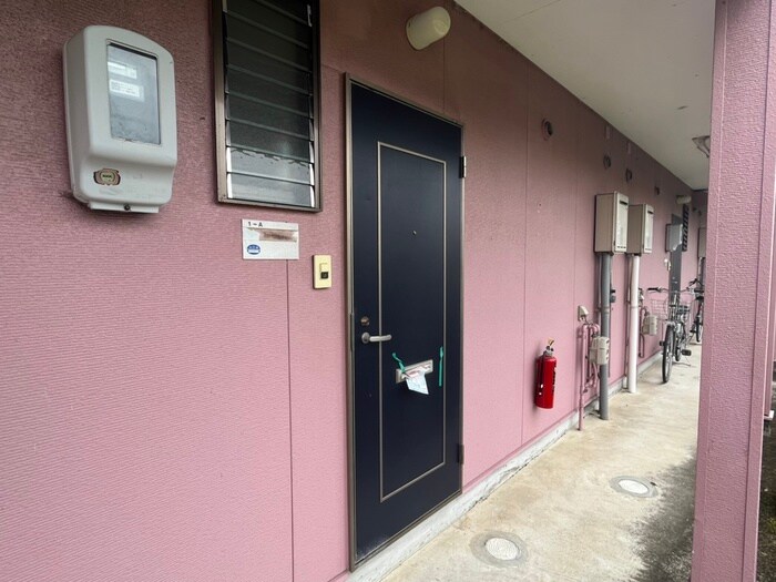 メゾン坂左右の物件外観写真