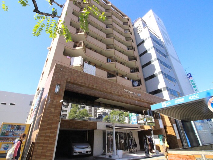 ファンシービル岩間の物件外観写真