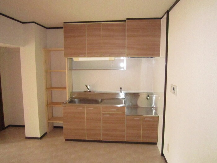 ファンシービル岩間の物件内観写真