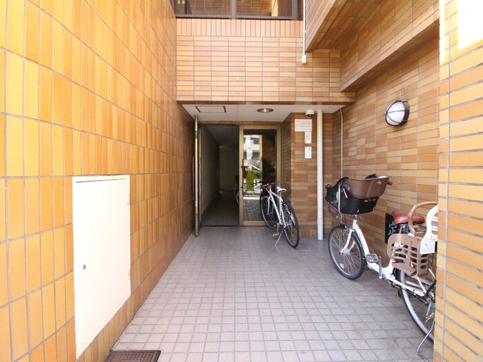 ファンシービル岩間の物件外観写真