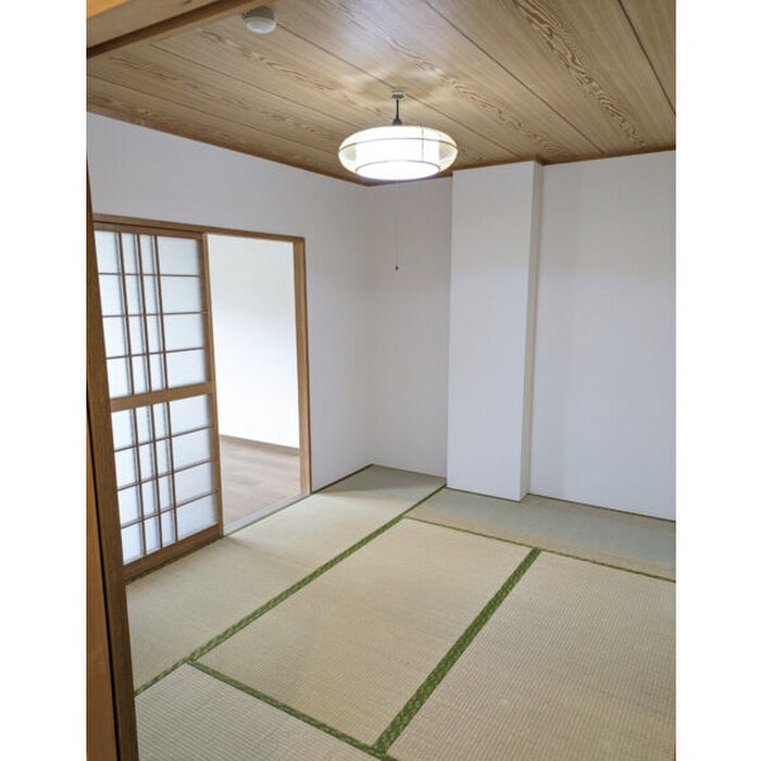 フロ－ラ日の出の物件内観写真