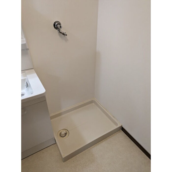 フロ－ラ日の出の物件内観写真