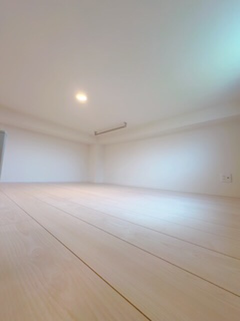 Ellery Moriyamaの物件内観写真