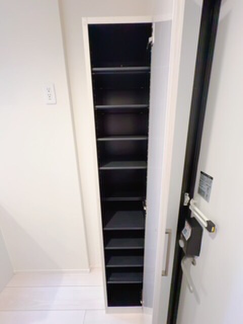 Ellery Moriyamaの物件内観写真