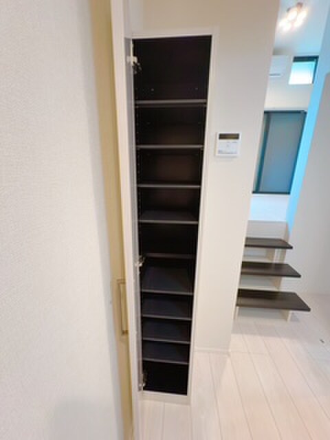 Ellery Moriyamaの物件内観写真