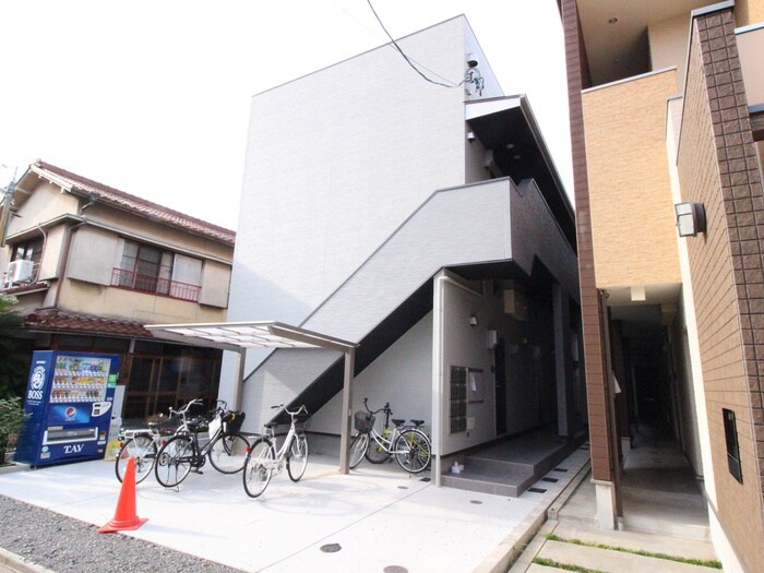 LIANGE 栄生の物件外観写真