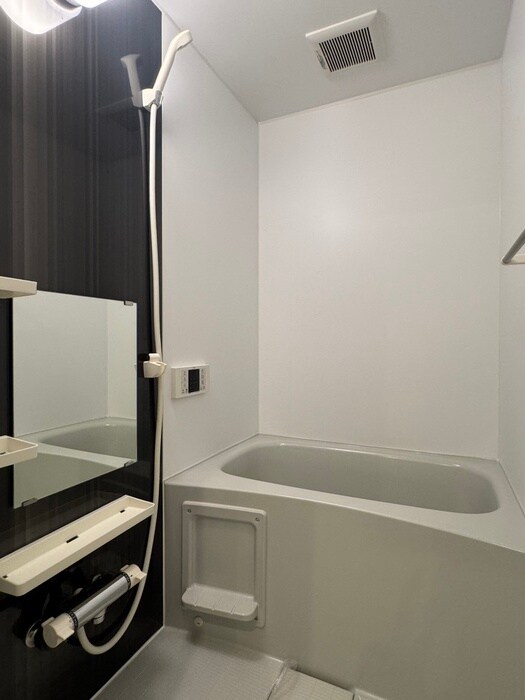 LIANGE 栄生の物件内観写真