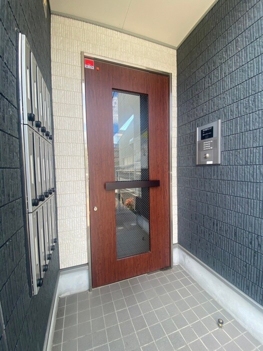 グラディオ岩塚の物件外観写真