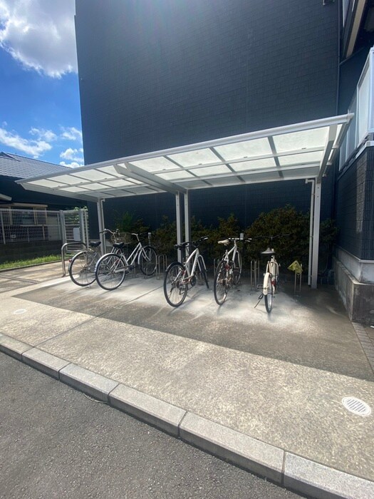 グラディオ岩塚の物件外観写真