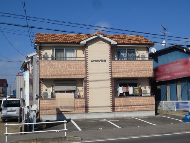 エクセラン柏森の物件外観写真