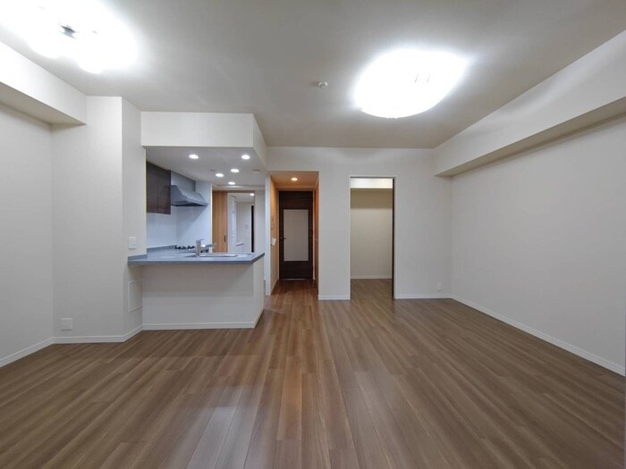 THE　SAKAE　RESIDENCE（402）の物件内観写真