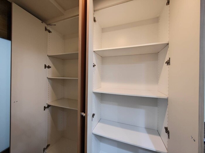 THE　SAKAE　RESIDENCE（402）の物件内観写真