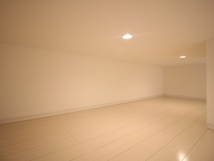 クレスト新富の物件内観写真