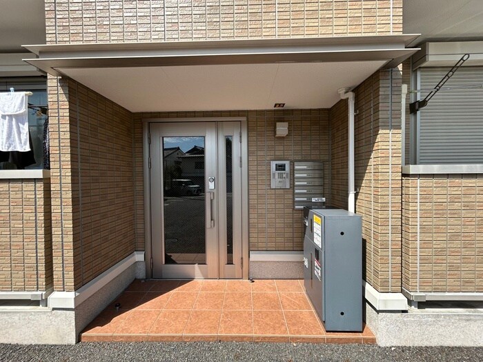 リヴァーレの物件外観写真